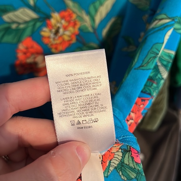 New with out tags - Medium Express Floral Blouse / Dress Shirt - Picture 4 of 5